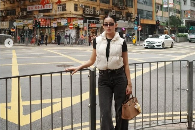 Milan Phạm xả ảnh du lịch Hong Kong, phong cách thời thượng giữa phố phường