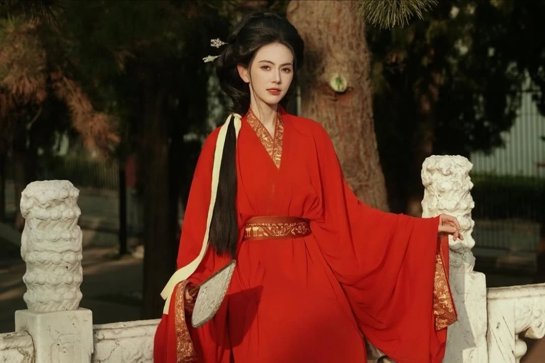 “Ma nữ đẹp nhất màn ảnh Thái Lan” Mai Davika hóa thân thành tiên nữ cổ trang