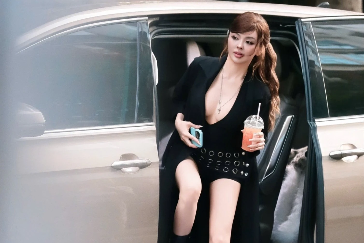 Trang Nemo đu trend 'trạm tỷ' khoe visual cực đỉnh