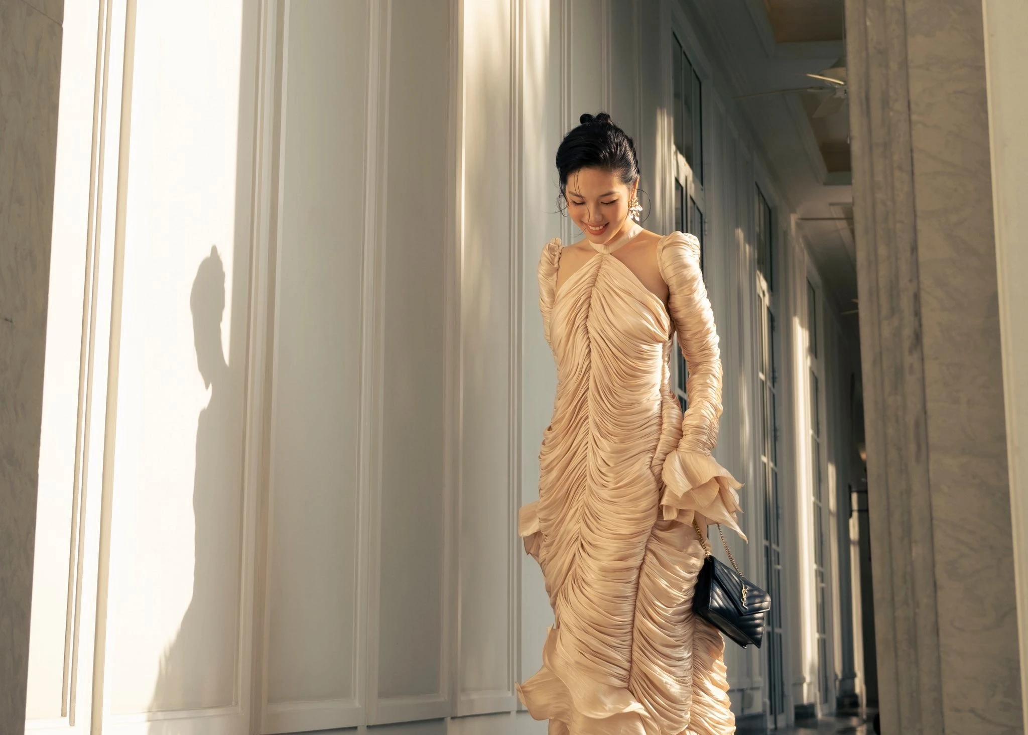 Trâm Anh của 'Tử chiến trên không' diện đồ chuẩn phong cách quý cô nước Pháp