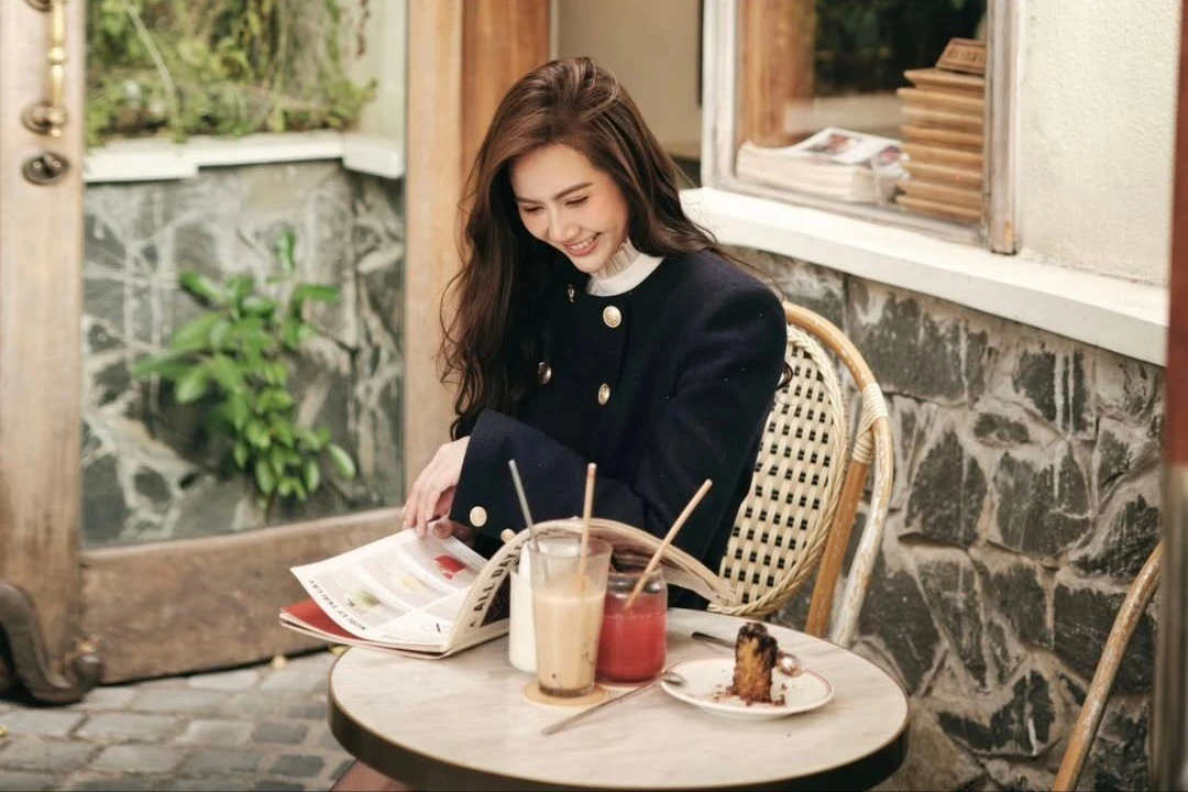 Huyền Lizzie xuất hiện với vibe Hàn Quốc, nhan sắc khiến netizen “tan chảy”