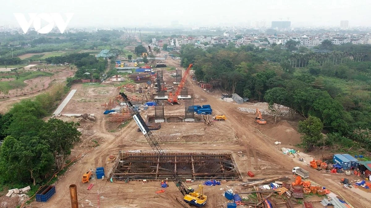 Cầu Trần Hưng Đạo đối mặt nguy cơ chậm tiến độ