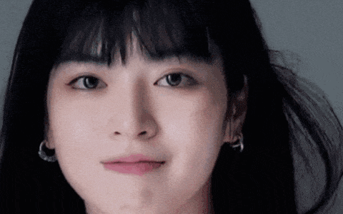 Khánh Vân được khán giả biết đến qua vai Trà Long trong Mắt Biếc và hiện vẫn hoạt động năng nổ với vai trò diễn viên.