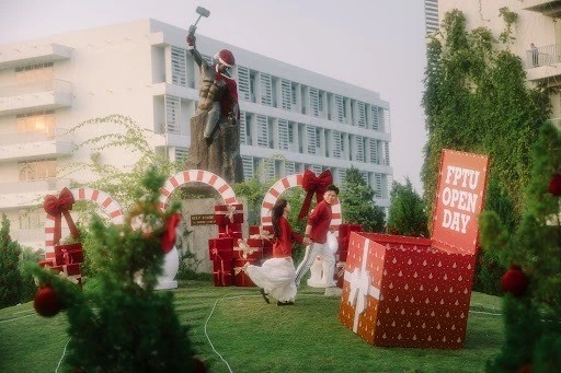 'Toạ độ' check in cực đỉnh mùa Giáng sinh cho giới trẻ tại Trường Đại học FPT