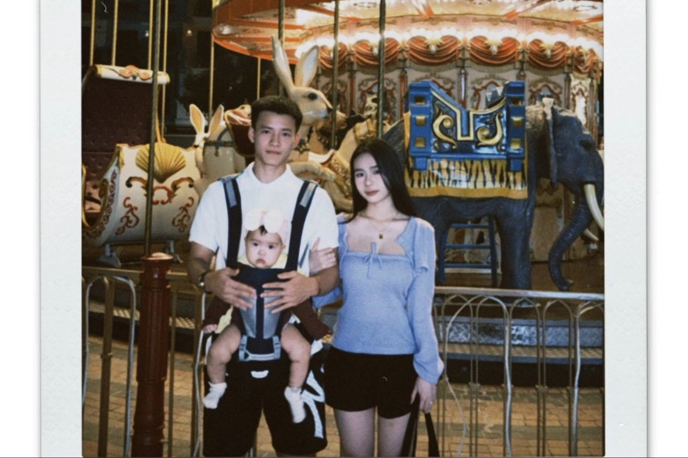 Chuyện tình yêu xa 1700km của 'sát thủ’ mang vàng về cho U22 Việt Nam