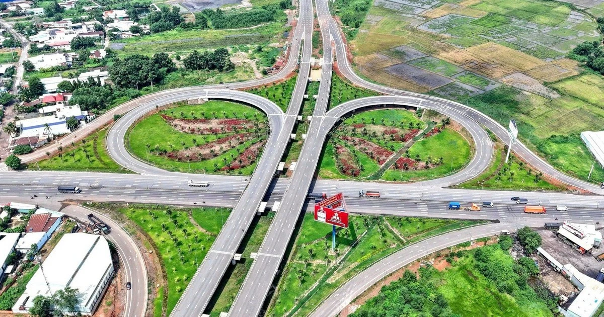 [GALLERY] Gấp rút hoàn thiện đường kết nối sân bay Long Thành 