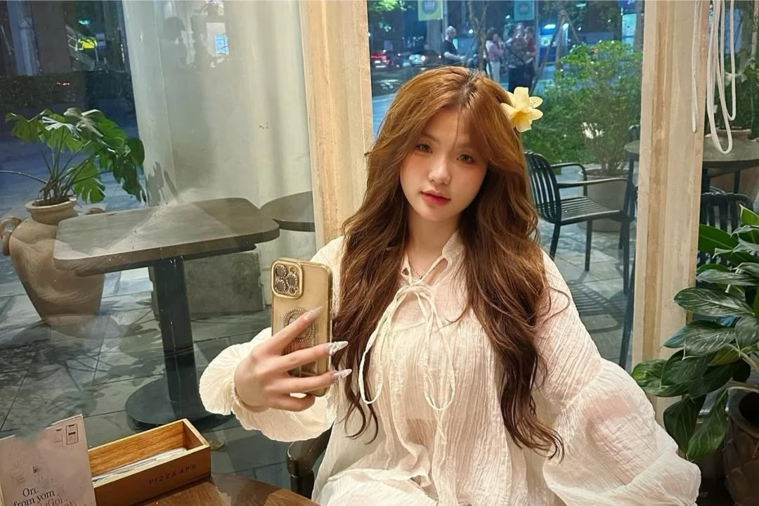 Nữ game thủ Việt tự tin khoe vóc dáng nóng bỏng