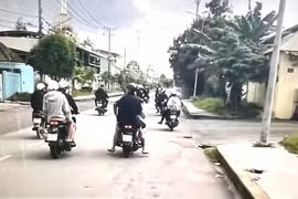 Xác minh nhóm thanh niên cầm hung khí trong khu công nghiệp Đồng An