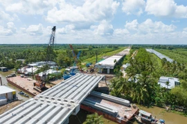 Nỗ lực đưa cao tốc Châu Đốc - Cần Thơ - Sóc Trăng về đích đúng tiến độ