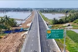 Lùi thời gian khai thác cao tốc Hậu Giang - Cà Mau sang tháng 1/2026