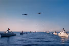 Tự hào, xúc động với Lễ Diễu binh trên biển A80