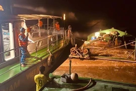 Vĩnh Long: Bắt 3 phương tiện vi phạm khai thác thủy sản và hút cát trái phép