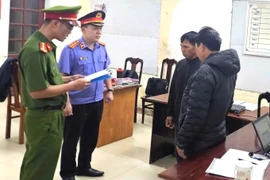 Khởi tố, bắt tạm giam đối tượng vận chuyển gần 1kg thủy ngân sang Lào