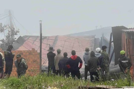 Hỏa hoạn tại kho chứa máy móc nông cụ ở phường Xuân Trường