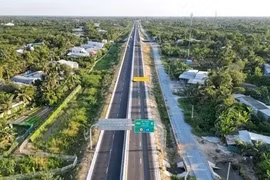 Vĩnh Long: Gỡ vướng mặt bằng và vật liệu cho cao tốc Mỹ Thuận - Cần Thơ