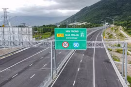 Chính thức thông xe toàn tuyến cao tốc Vân Phong - Nha Trang