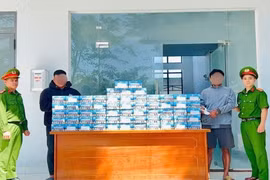 Bắt quả tang hai đối tượng vận chuyển hơn 100kg pháo hoa tại phường La Gi