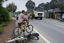 Va chạm với xe ben, người phụ nữ bị thương nặng