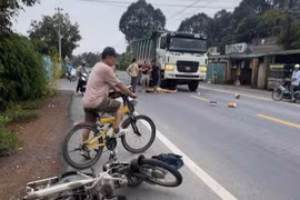 Va chạm với xe ben, người phụ nữ bị thương nặng