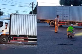 Va chạm giữa 3 ô tô ở Đắk Lắk, một tài xế nhập viện cấp cứu