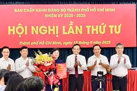 Bà Văn Thị Bạch Tuyết giữ chức Phó Bí thư Thành ủy TP HCM