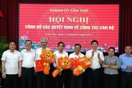 Cần Thơ: Công bố các quyết định của Ban Bí thư và Thành ủy về công tác cán bộ