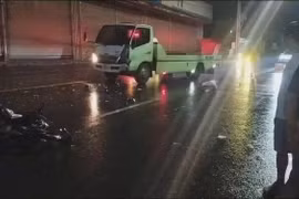 Cà Mau: Bắt đối tượng truy nã lẩn trốn trên tàu cá ở Gành Hào