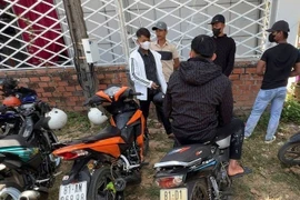 Gia Lai: Xử phạt nhóm thanh niên đưa xe vào tiệc cưới né kiểm tra