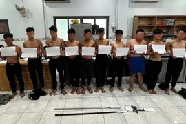 TP HCM: Ngăn chặn nhóm thanh thiếu niên mang dao, súng tự chế đến công viên