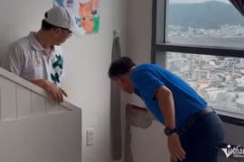 Chung cư ở TPHCM xuất hiện vết nứt hở dài 4m: Di dời hộ dân bị ảnh hưởng