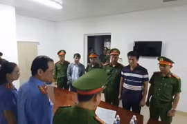 Khởi tố, bắt tạm giam 2 Trưởng khoa Bệnh viện Đa khoa Vùng Tây Nguyên