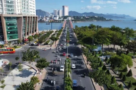 Khánh Hòa: Phân làn đường bờ biển Nha Trang trước Tết để tránh kẹt xe