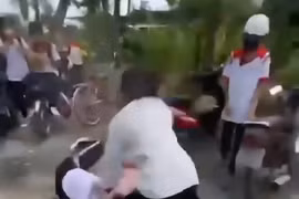 Xác minh vụ nữ sinh lớp 8 bị nhóm bạn đánh hội đồng ở An Giang