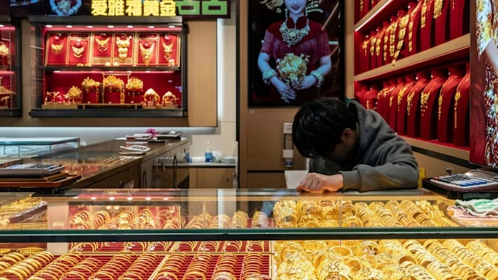 14 cửa hàng vàng Trung Quốc bị phát hiện 'chia nhỏ doanh thu' để trốn thuế