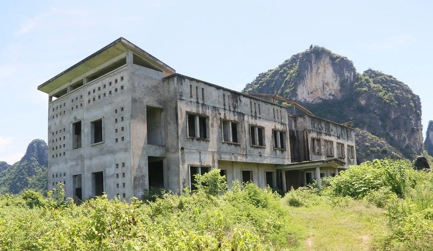 Dự án nhà máy xi măng 5.000 tỷ ở Ninh Bình bỏ hoang, chủ đầu tư biến mất