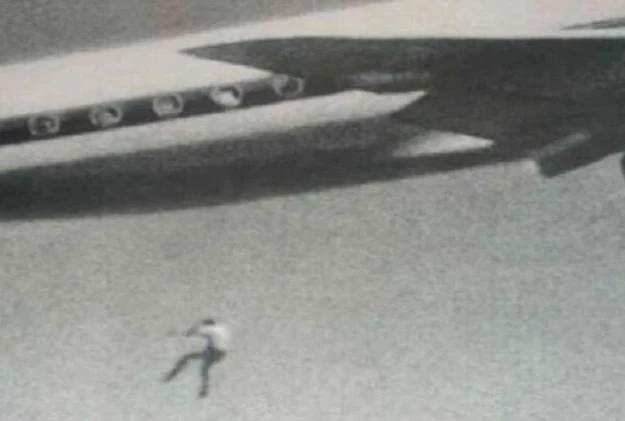 Khoảnh khắc rùng rợn hé lộ câu chuyện ít biết trong lịch sử