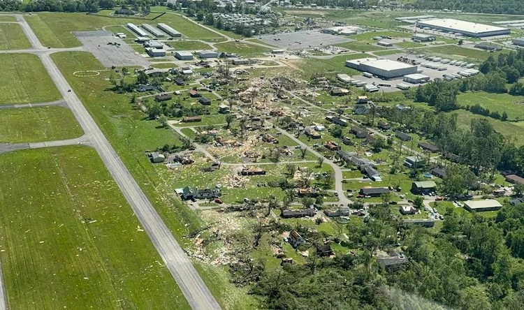 Toàn cảnh mưa bão tàn phá nước Mỹ khiến hàng chục người chết