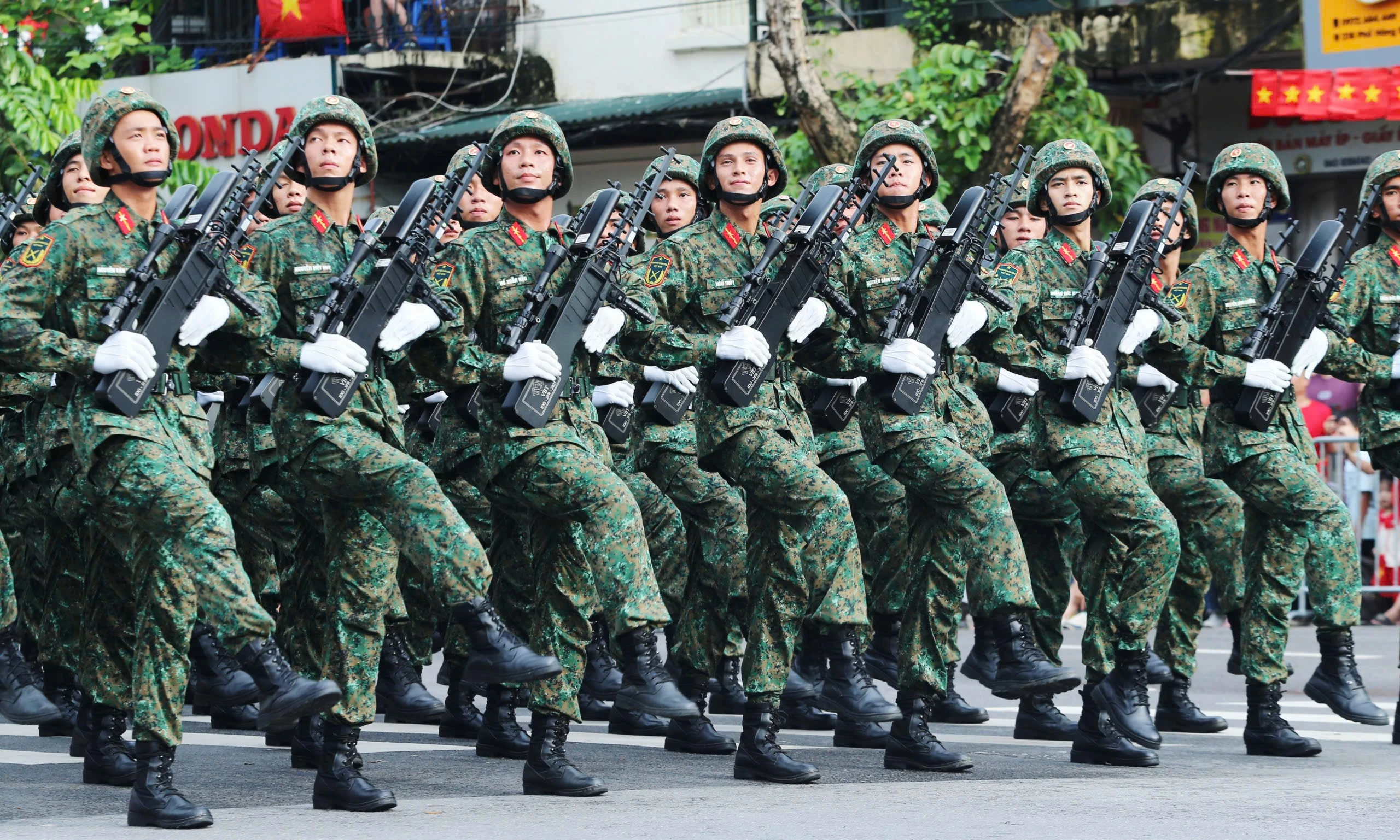 Mãn nhãn màn tổng duyệt diễu binh, diễu hành kỷ niệm 80 năm Quốc khánh