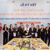 Hợp tác giữa Cảng HKQT Vân Đồn và Crystal Holidays