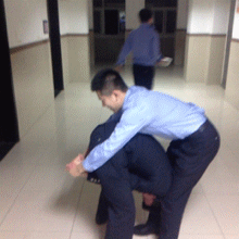 Nhiều phiên bản đã được thực hiện và đăng tải trên các trang mạng xác hội, thu hút nhiều lượt view.