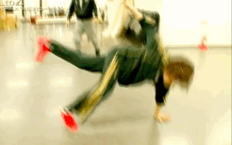 Mới tập hip-hop.