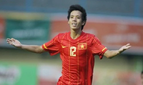 Năm Dê soi tài cầu thủ tuổi Dê Văn Quyết