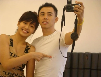 Xôn xao ảnh boxing girl Khả Ngân thân mật bên thầy giáo