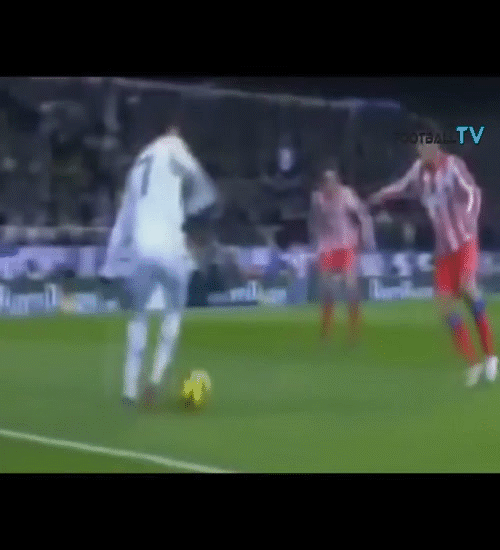 Không chỉ trong màu áo của ĐTQG, Cr7 còn mắc lỗi trong màu áo của đội bóng Hoàng gia Real Madrid.