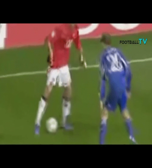 Không chỉ có Welbeck mắc lỗi trong những pha múa chân của mình mà đến chính ngôi sao số 1 thế giới là Cristiano Ronaldo cũng mắc lỗi tương tự.