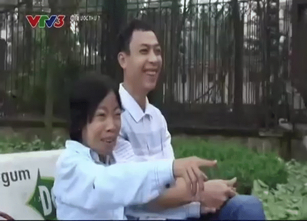 Anh Vượng cũng rất hay đưa chị đi dạo ở công viên mỗi khi anh nghỉ. Và anh chị đã từng mơ về một đứa con và đặt tên cho nó là Dứa. Một ước mơ nhỏ nhoi thôi sao quá khó với anh chị. Nhưng anh chị vẫn lạc quan vì họ luôn ở bên nhau.