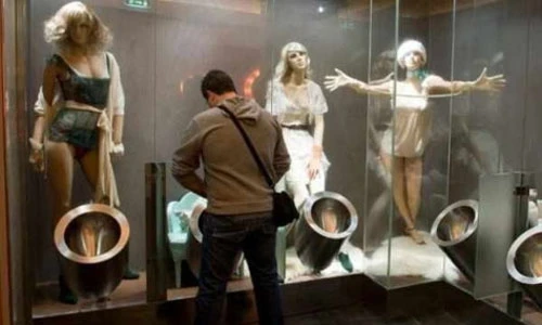 Cười té ghế với những nhà vệ sinh “siêu độc” (2)