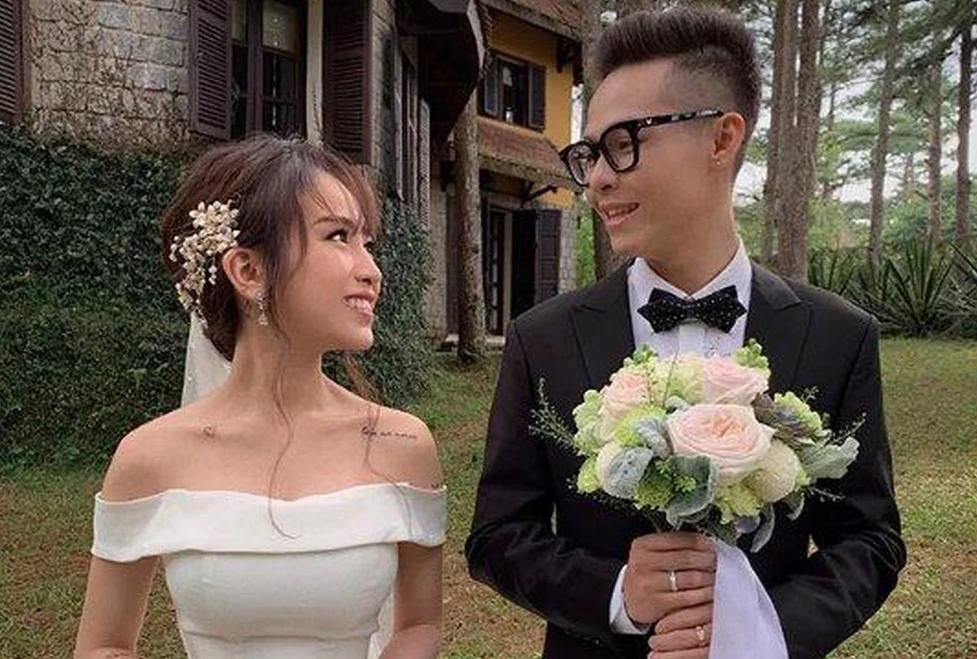 “Sốt sình sịch” con gái Minh Nhựa khoe ảnh đăng ký kết hôn