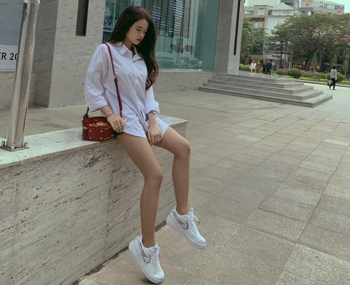 Đăng ảnh lên MXH, Linh Ka gây nhức mắt người xem vì gợi cảm "thừa thãi" 