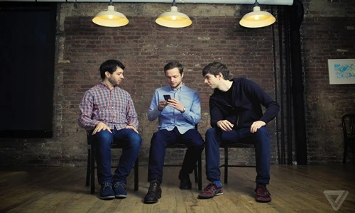 Các CEO công nghệ quyền lực nhất thế giới dùng điện thoại gì?